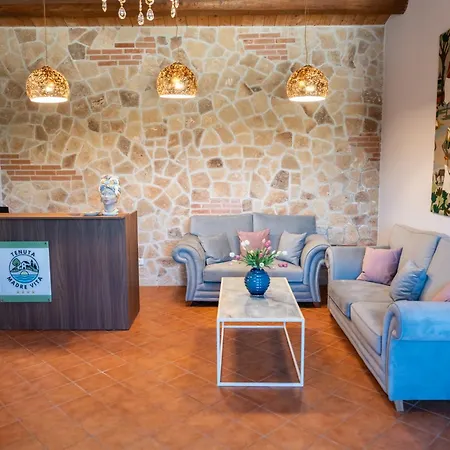 Tenuta Madre Hotel 4*
